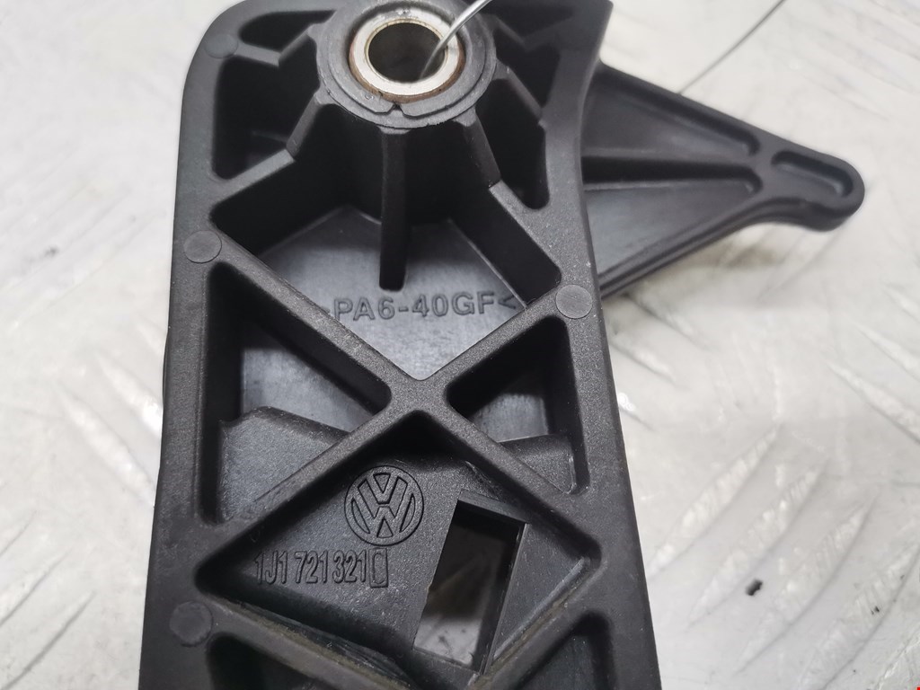 Педаль сцепления VOLKSWAGEN Bora 1998-2005