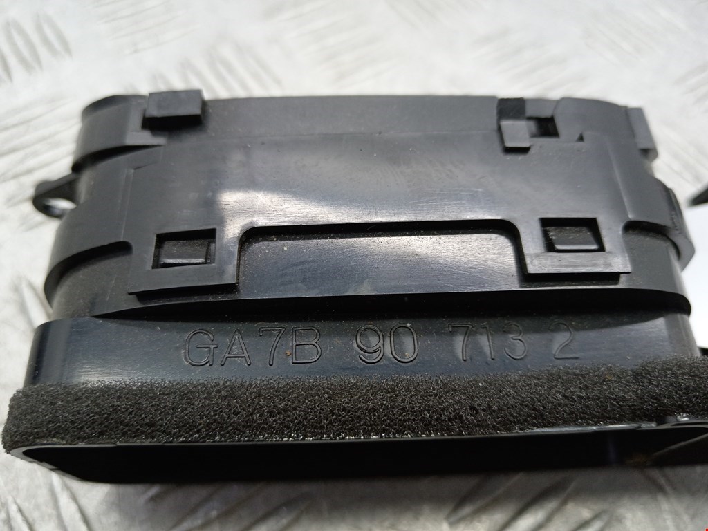 Дефлектор воздушный MAZDA 626 GE 1992-1997