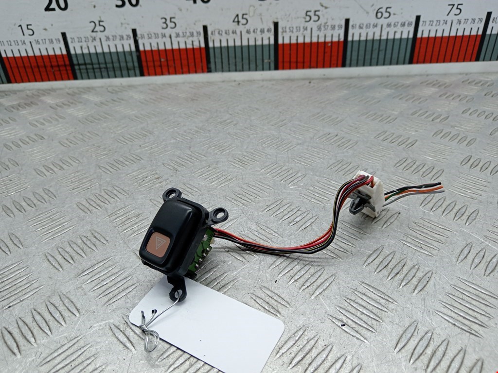 Кнопка аварийной сигнализации (аварийки) MAZDA 626 GE 1992-1997