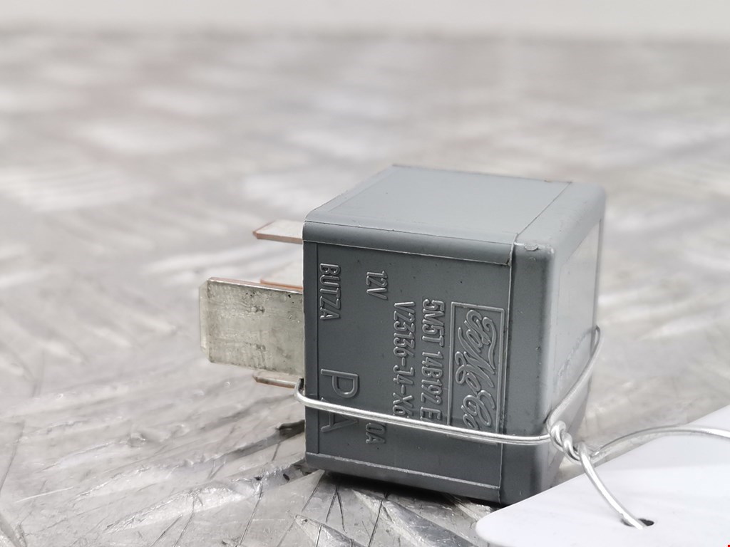 Реле FORD Kuga 2008-2012