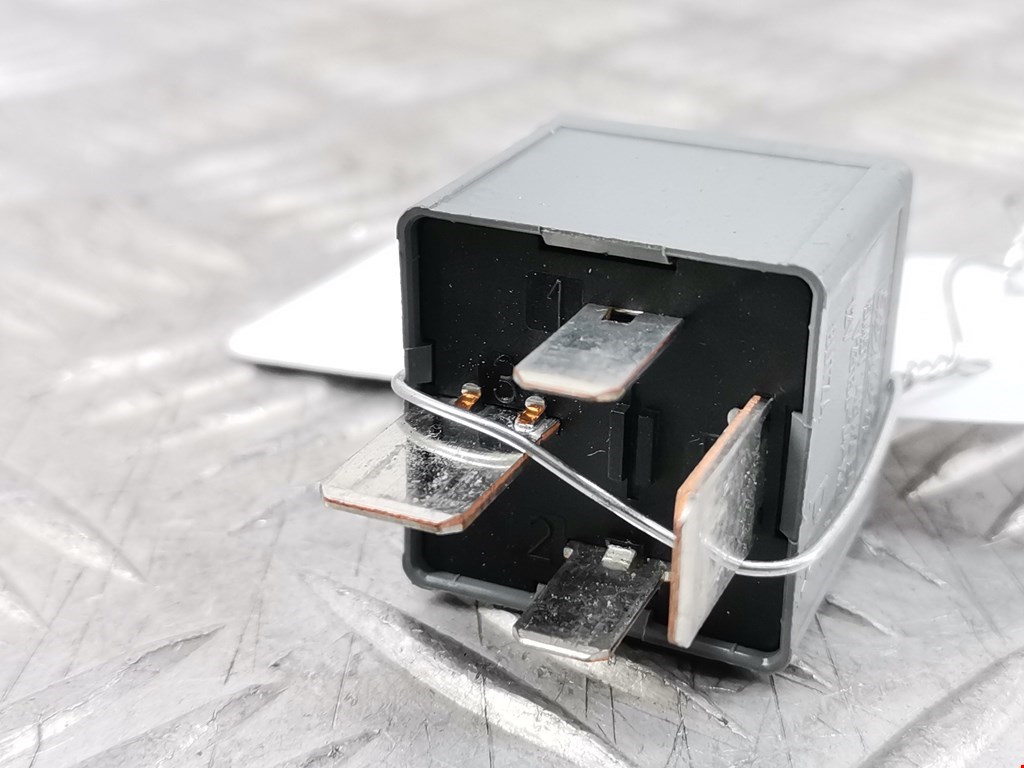 Реле FORD Kuga 2008-2012