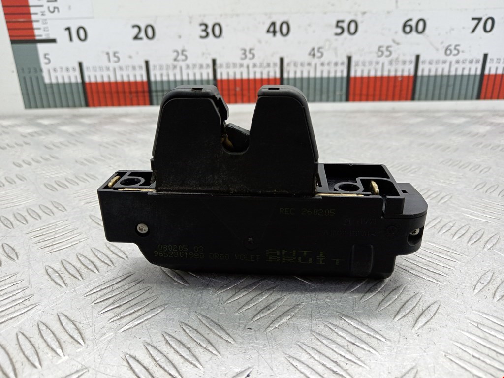 Замок багажника (крышки двери) CITROEN C4 I 2004-2014