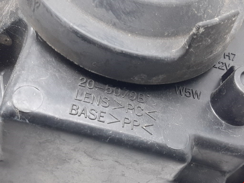 Фара правая VOLKSWAGEN Passat B5 1997-2005