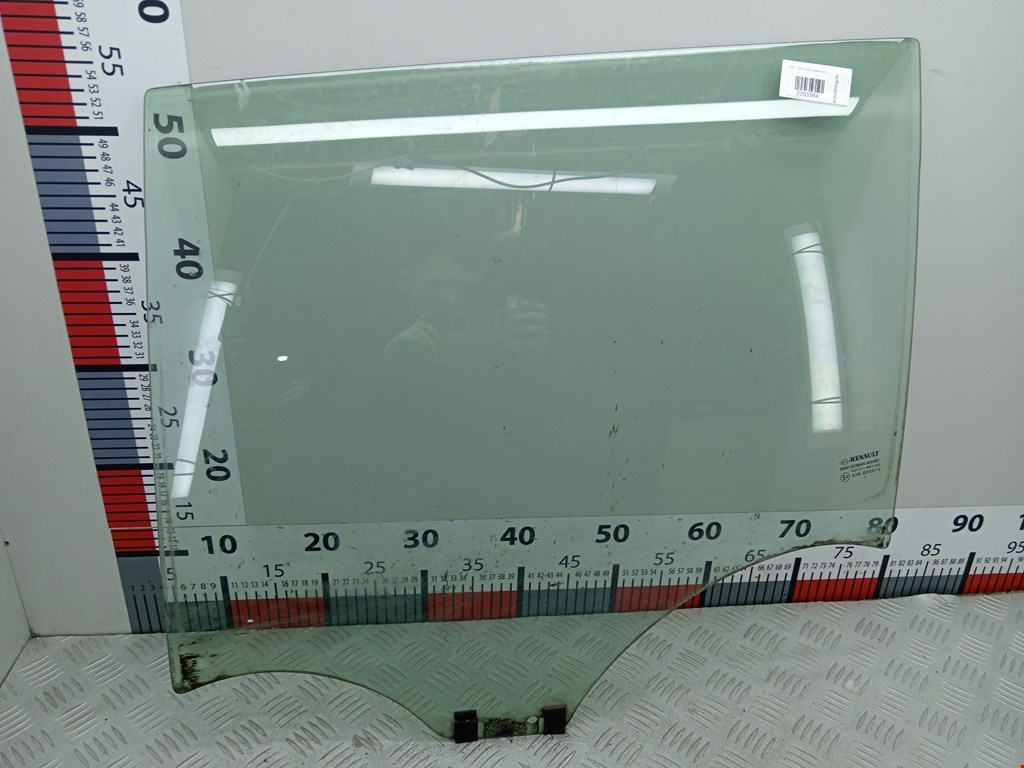 Стекло двери заднее левое RENAULT Megane II 2002-2009