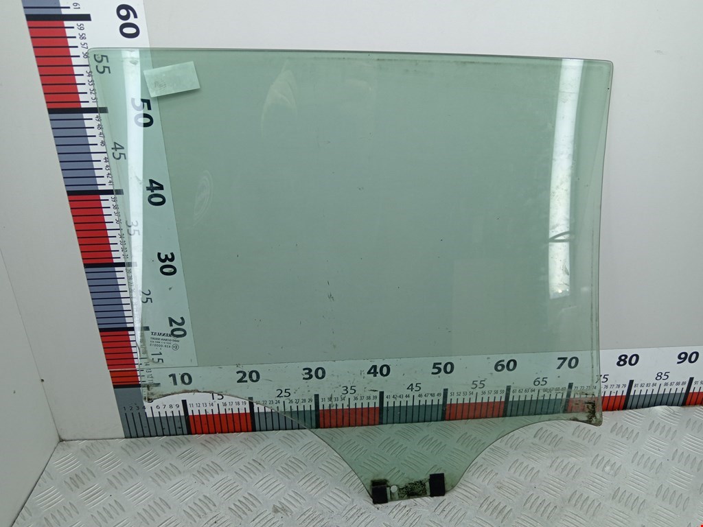 Стекло двери заднее левое RENAULT Megane II 2002-2009