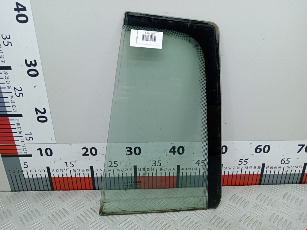 Стекло двери задней левой (форточка) Renault Megane 2 (2002-2009)