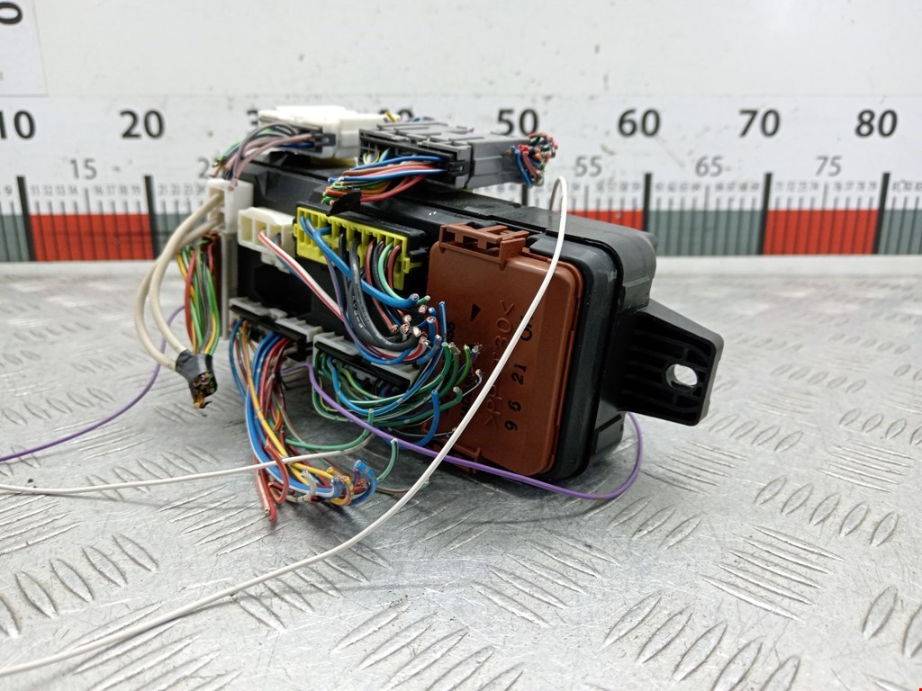 Блок реле MITSUBISHI Space Star 1999-2006