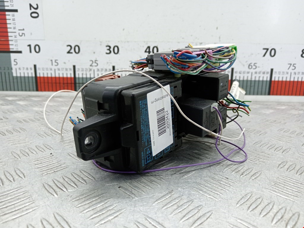 Блок реле MITSUBISHI Space Star 1999-2006