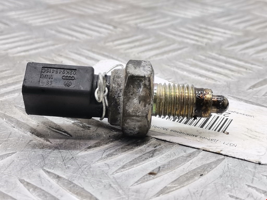 Датчик включения заднего хода VOLKSWAGEN Golf IV 1997-2003