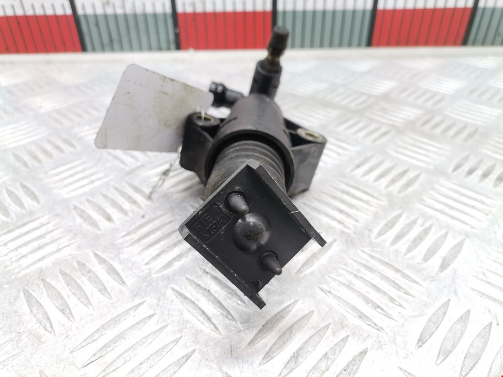 Цилиндр сцепления рабочий VOLKSWAGEN Golf IV 1997-2003