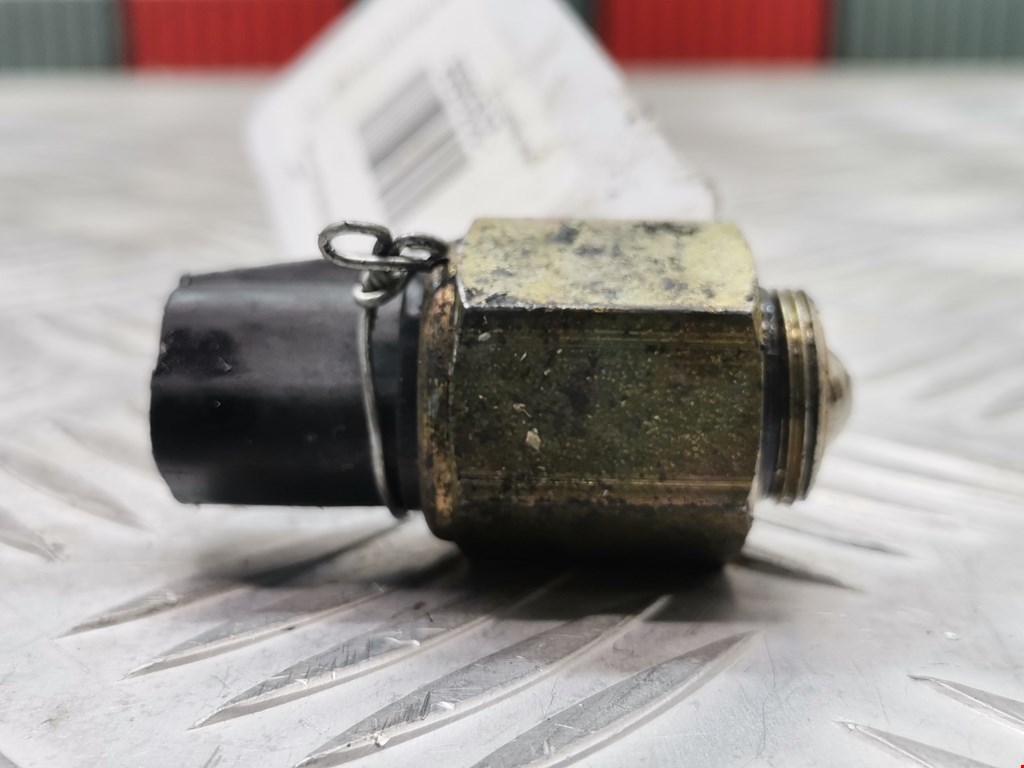 Датчик включения заднего хода (лягушка) Ford Mondeo 3 (2000-2007)