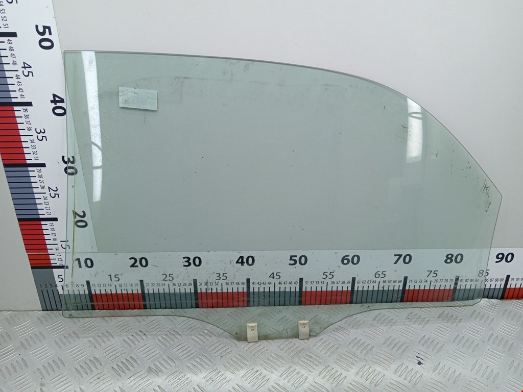 Стекло двери заднее правое MAZDA 626 GE 1992-1997