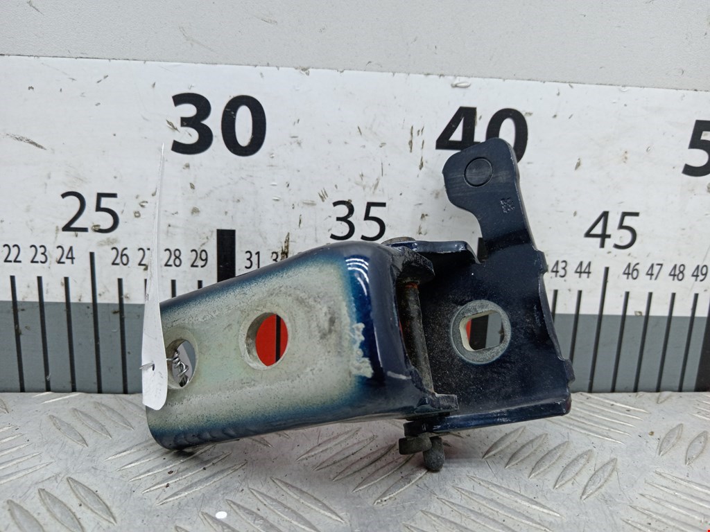 Петля двери задней правой Peugeot 308 (2007-2015)