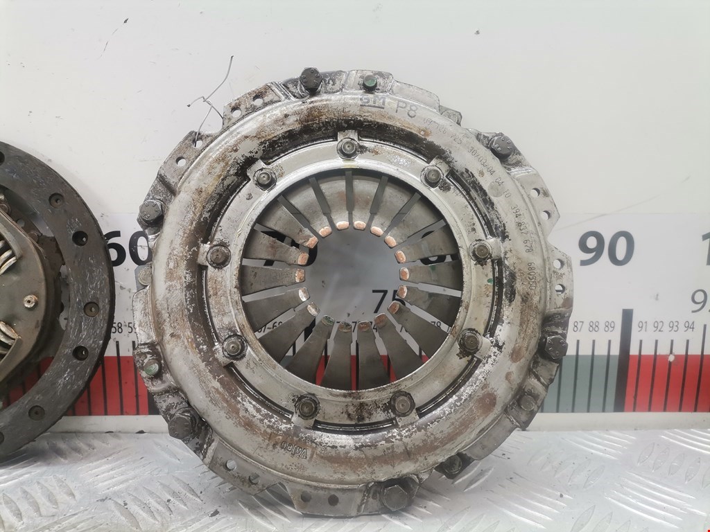 Маховик (демпфер сцепления) OPEL Corsa C 2000-2006