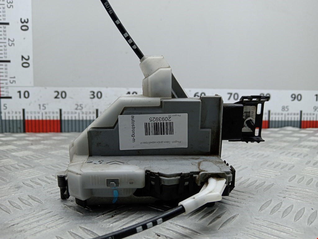 Замок двери задней правой PEUGEOT 308 2007-2015