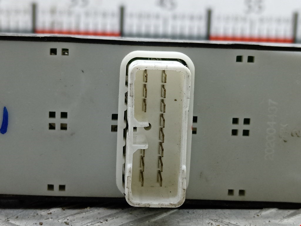 Блок управления стеклоподъемниками HYUNDAI Verna /Accent III 2006-2010