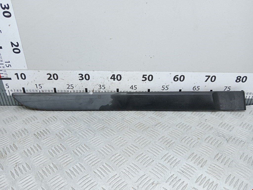 Накладка декоративная (молдинг) двери задней правой Renault Megane 2 (2002-2009)