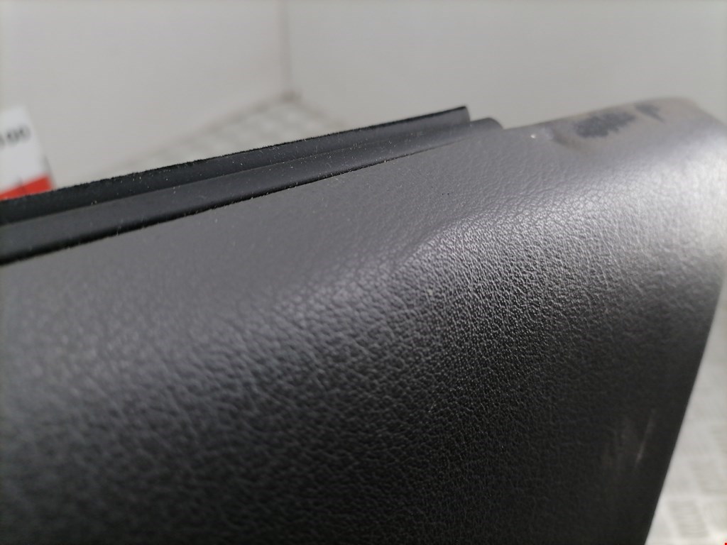 Обшивка двери задняя правая MAZDA 626 GE 1992-1997