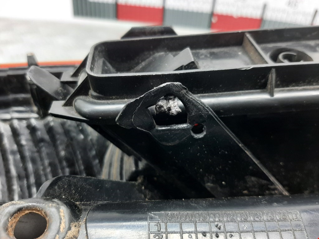 Фонарь задний левый FORD Fiesta 2001-2008