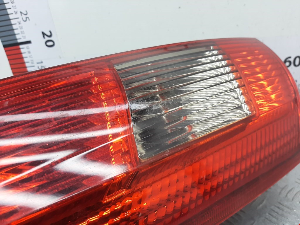 Фонарь задний левый FORD Fiesta 2001-2008