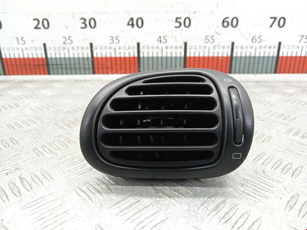 Дефлектор воздушный PEUGEOT 206 1998-2012