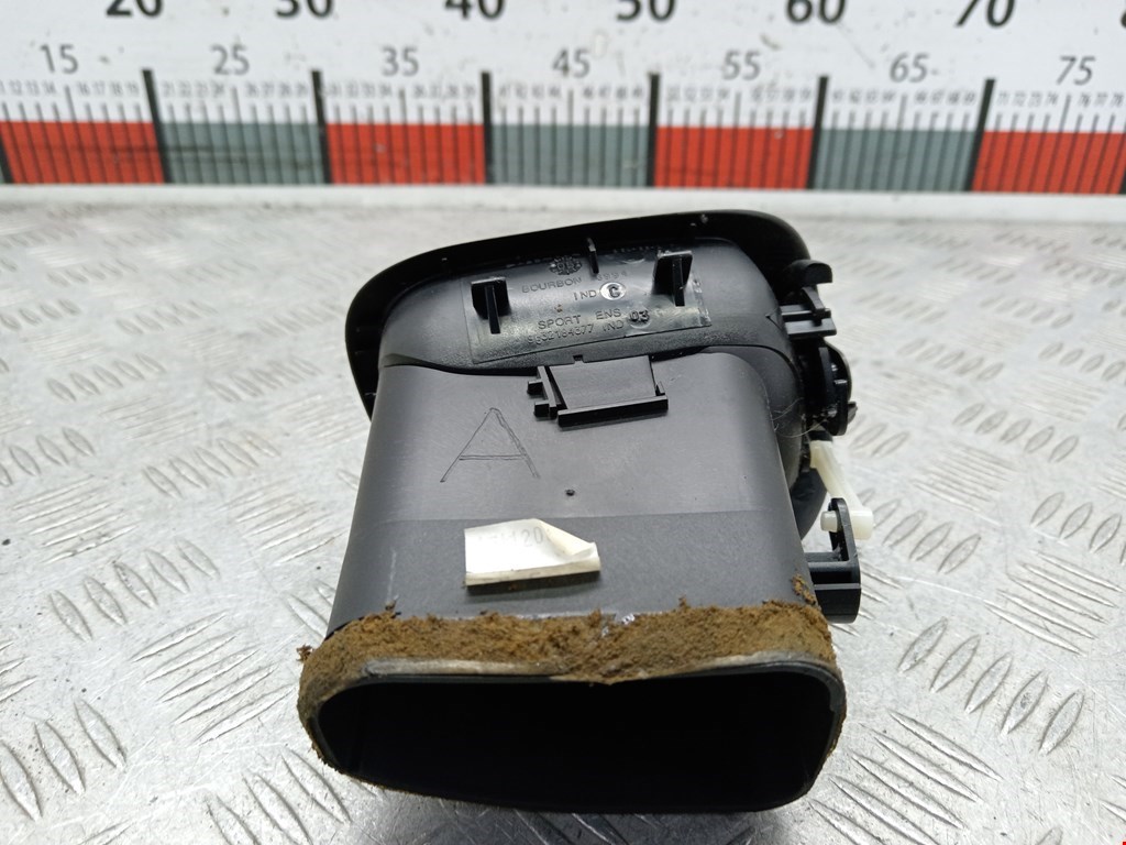 Дефлектор воздушный PEUGEOT 206 1998-2012