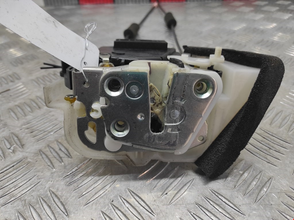 Замок двери задней правой SUBARU Forester III 2008-2013