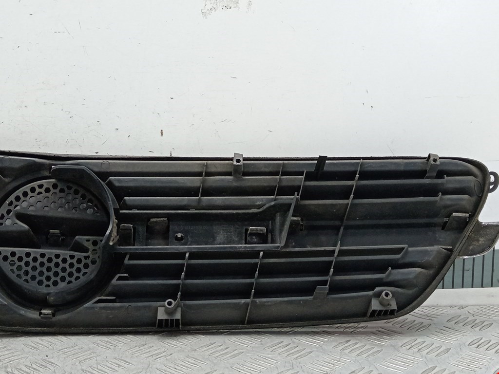 Решетка радиатора OPEL Meriva A 2003-2010
