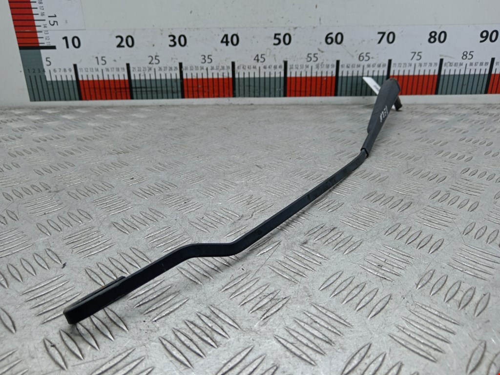 Поводок дворников передний левый/ правый VOLKSWAGEN Golf IV 1997-2003