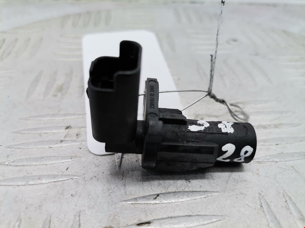 Датчик положения коленвала RENAULT Megane II 2002-2009