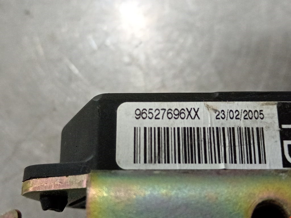 Ремень безопасности передний правый CITROEN C4 I 2004-2014