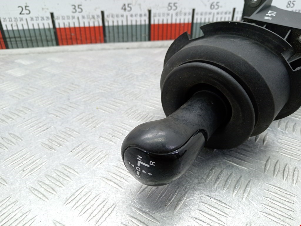 Кулиса (селектор) АКПП/МКПП в салоне FORD Fiesta 2001-2008