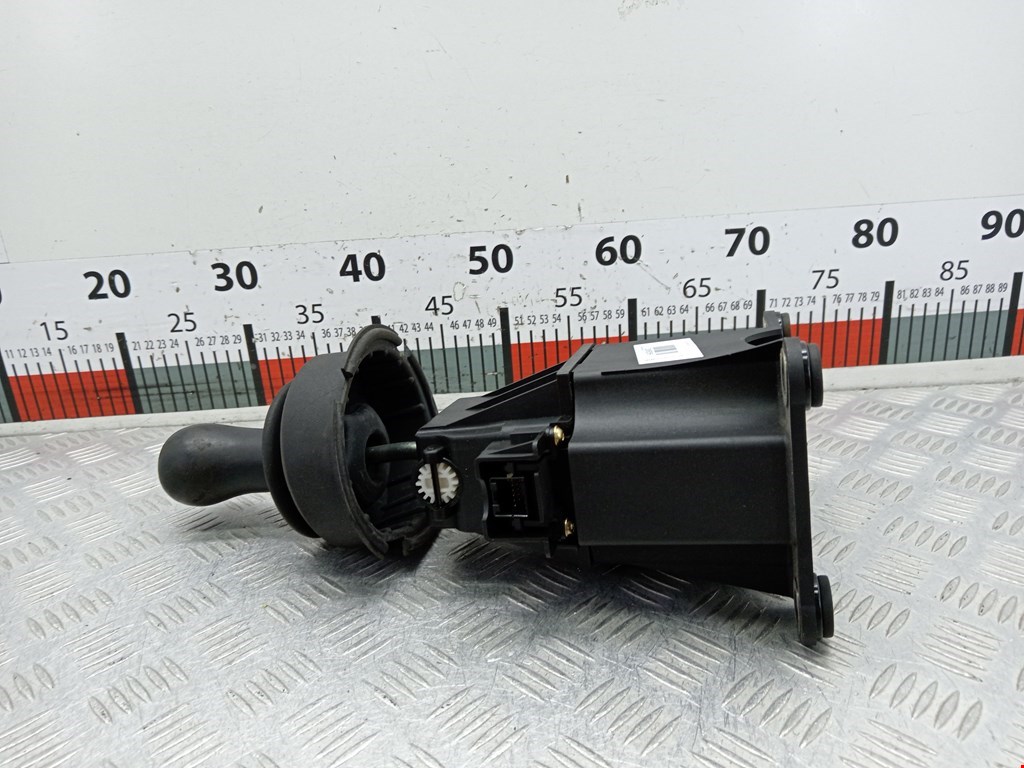 Кулиса (селектор) АКПП/МКПП в салоне FORD Fiesta 2001-2008