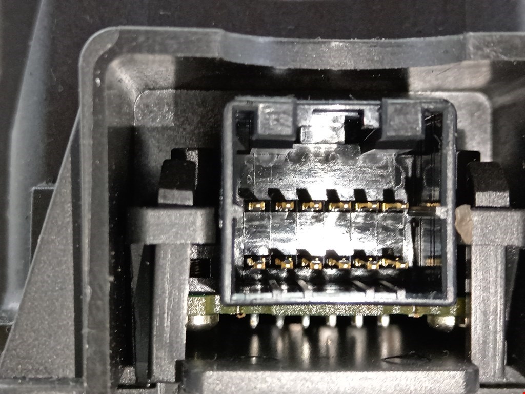 Кулиса (селектор) АКПП/МКПП в салоне FORD Fiesta 2001-2008