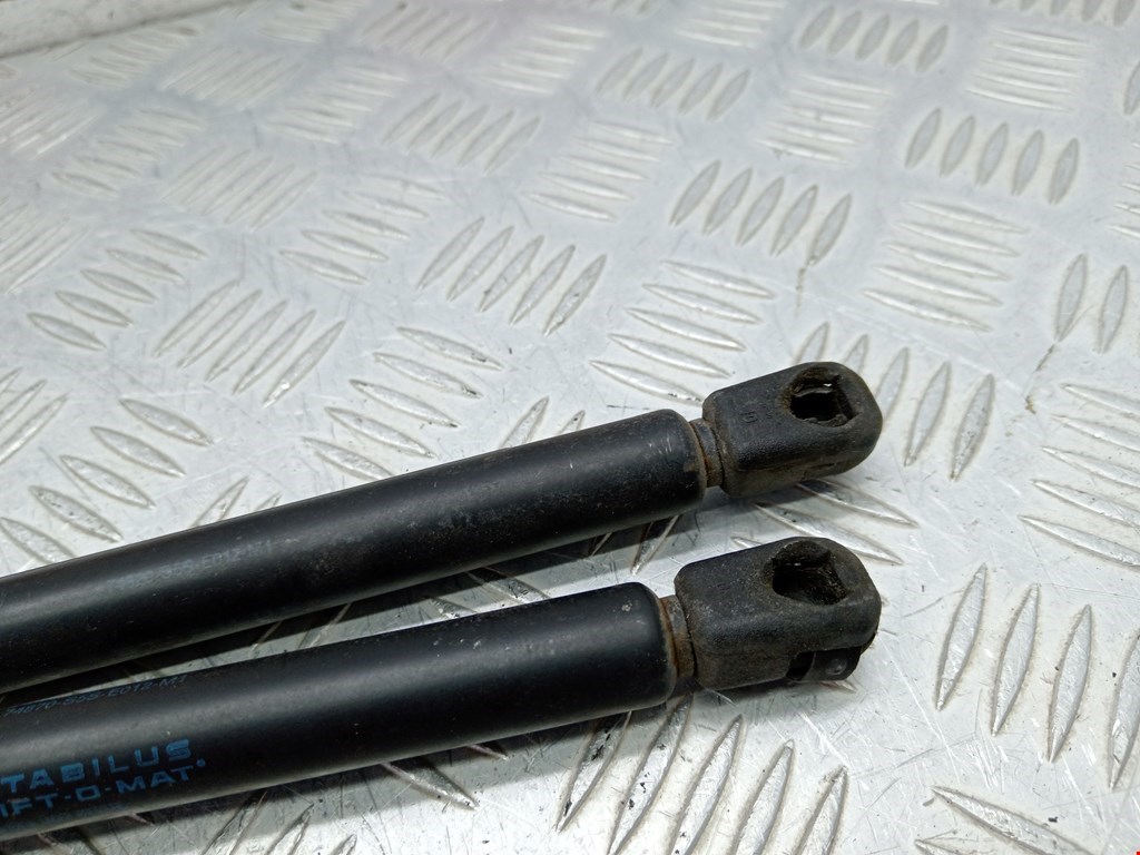 Амортизатор крышки (двери) багажника HONDA Civic 2001-2005