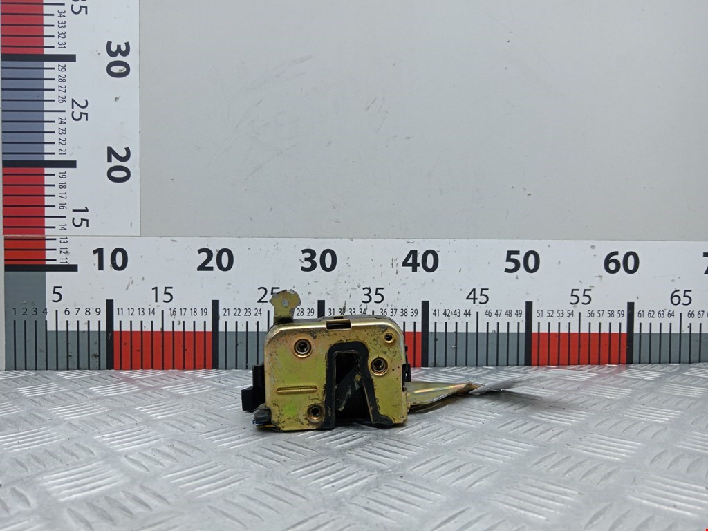 Замок двери задней правой MITSUBISHI Space Star 1999-2006