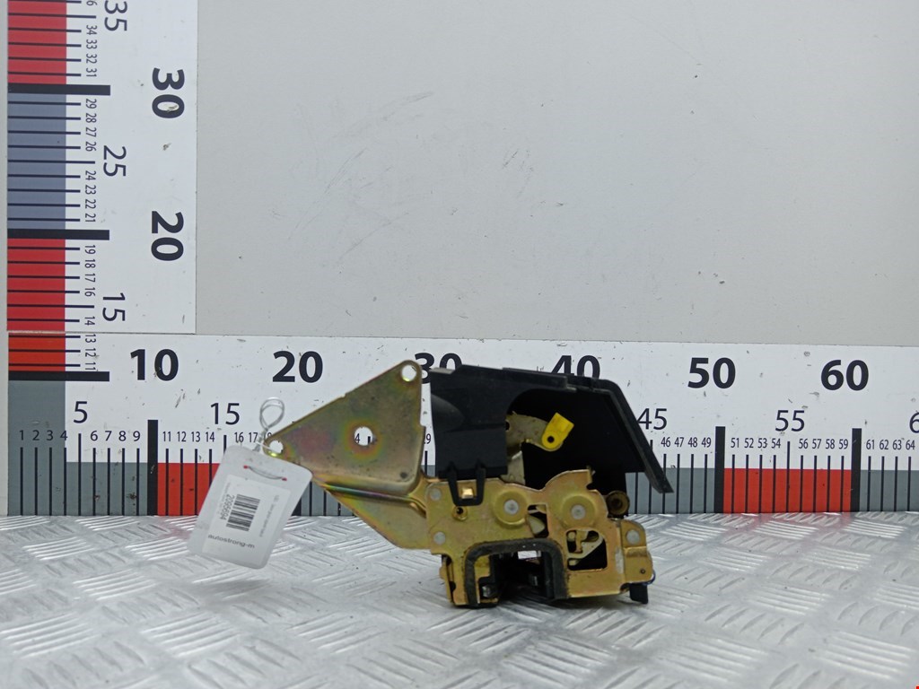 Замок двери задней правой MITSUBISHI Space Star 1999-2006