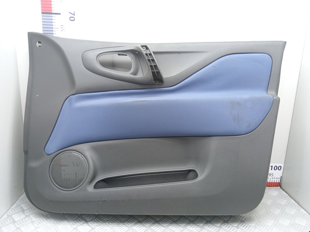 Обшивка двери передняя правая MITSUBISHI Space Star 1999-2006