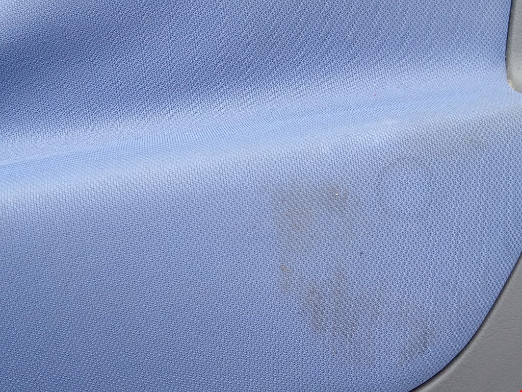 Обшивка двери передняя правая MITSUBISHI Space Star 1999-2006