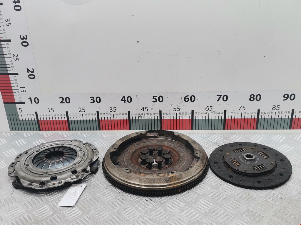 Маховик (демпфер сцепления) OPEL Meriva A 2003-2010