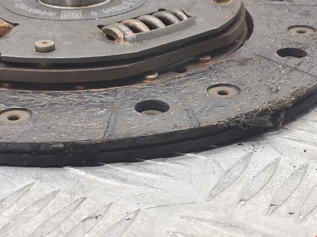 Маховик (демпфер сцепления) OPEL Meriva A 2003-2010