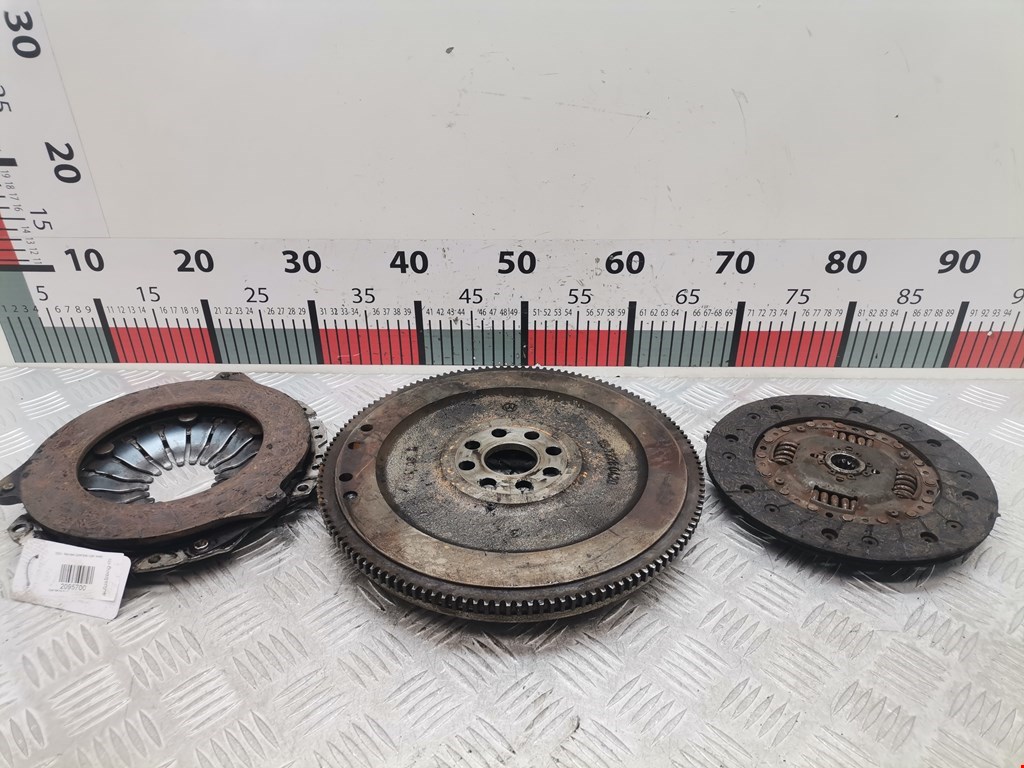 Маховик (демпфер сцепления) OPEL Meriva A 2003-2010