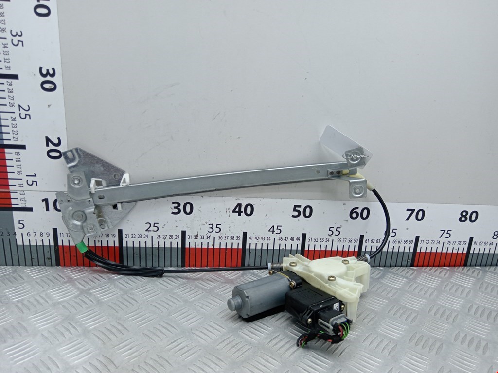 Стеклоподъемник задний правый MITSUBISHI Space Star 1999-2006