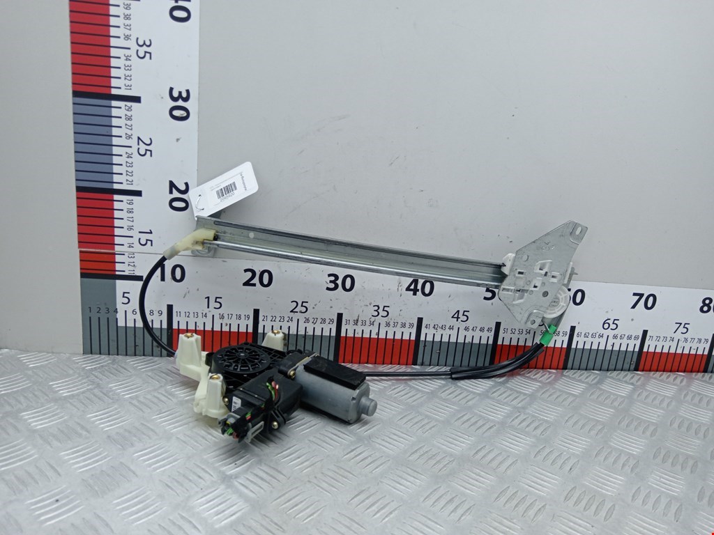 Стеклоподъемник задний правый MITSUBISHI Space Star 1999-2006