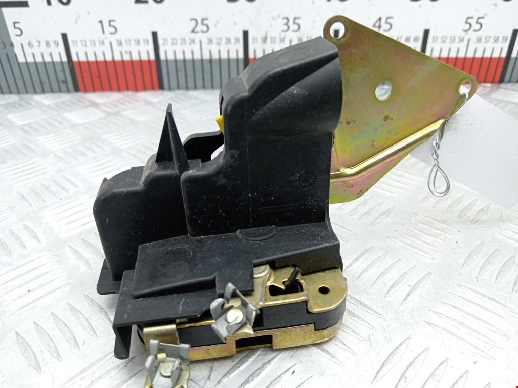 Замок двери передней правой MITSUBISHI Space Star 1999-2006