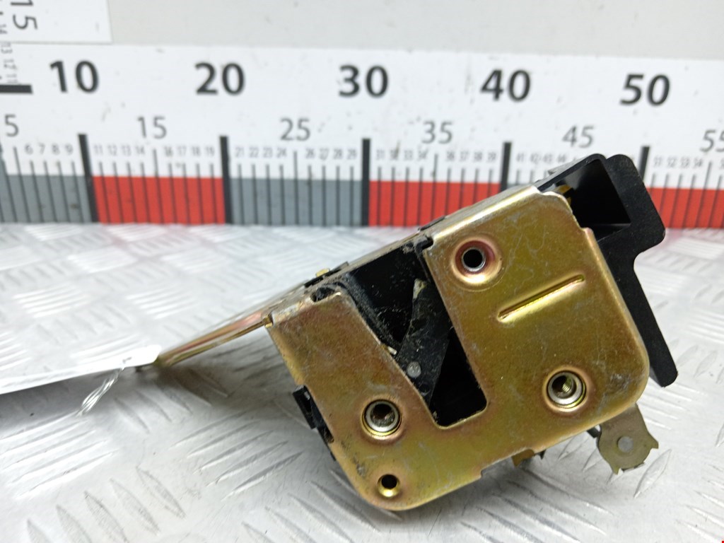 Замок двери передней правой MITSUBISHI Space Star 1999-2006