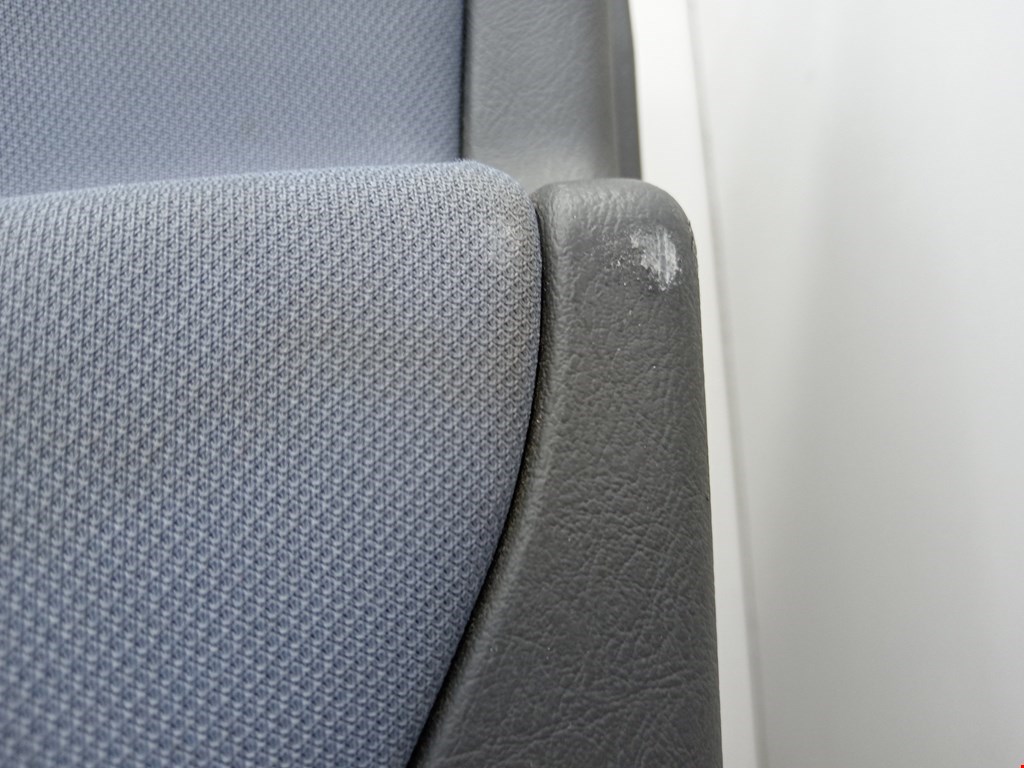 Обшивка двери передняя правая MITSUBISHI Space Star 1999-2006