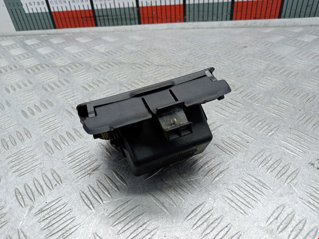 Пепельница передняя PEUGEOT 206 1998-2012