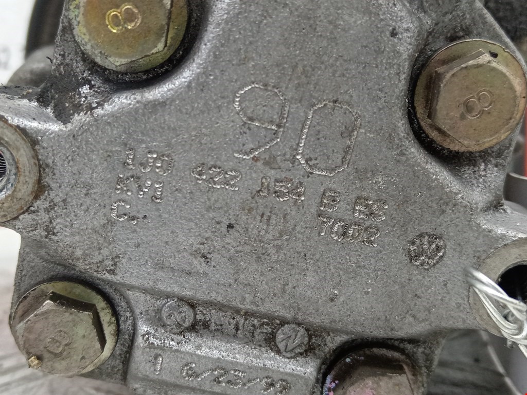 Насос гидроусилителя руля (ГУР) VOLKSWAGEN Golf IV 1997-2003