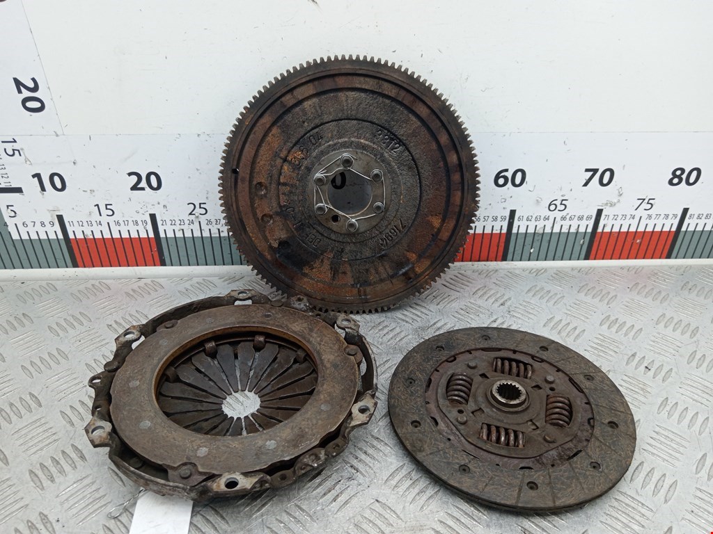 Маховик (демпфер сцепления) CITROEN C4 I 2004-2014